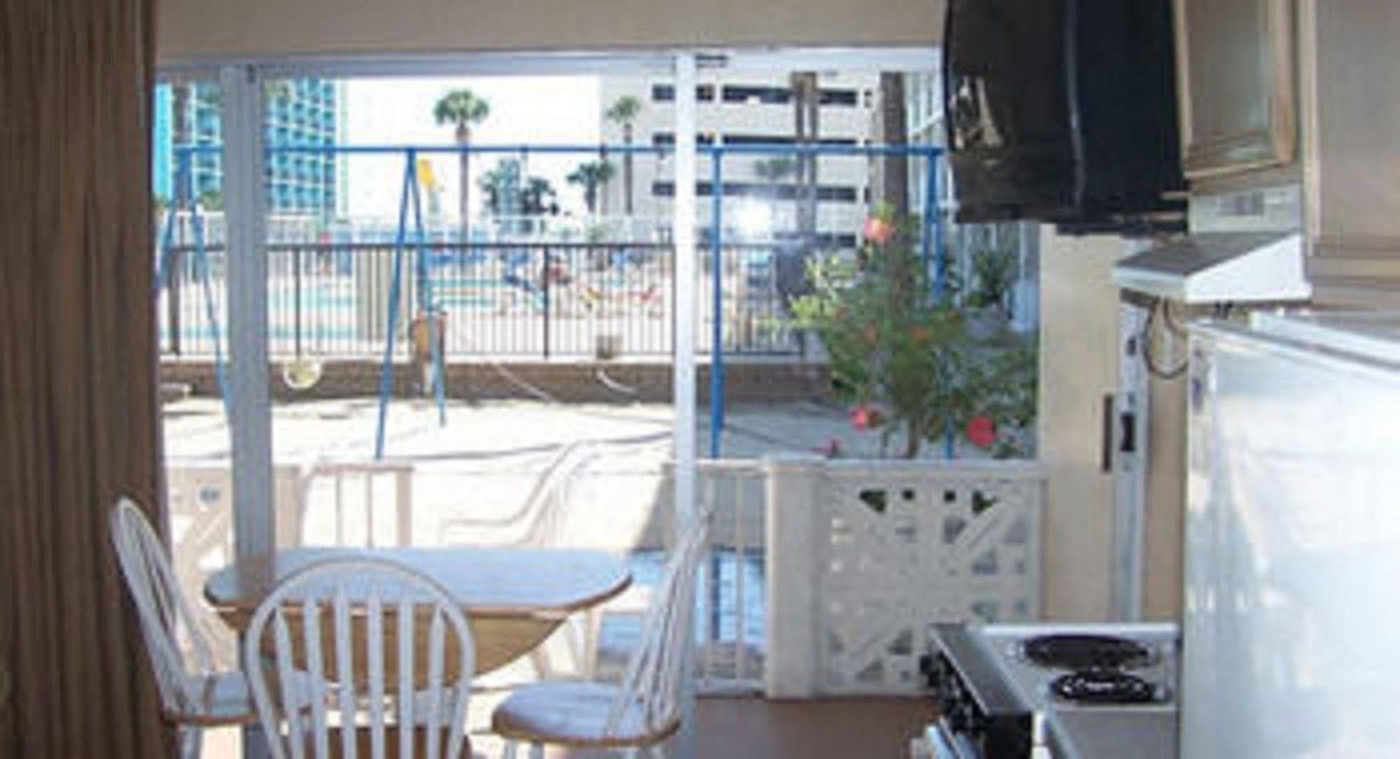 Wave Rider Resort Myrtle Beach Exterior photo